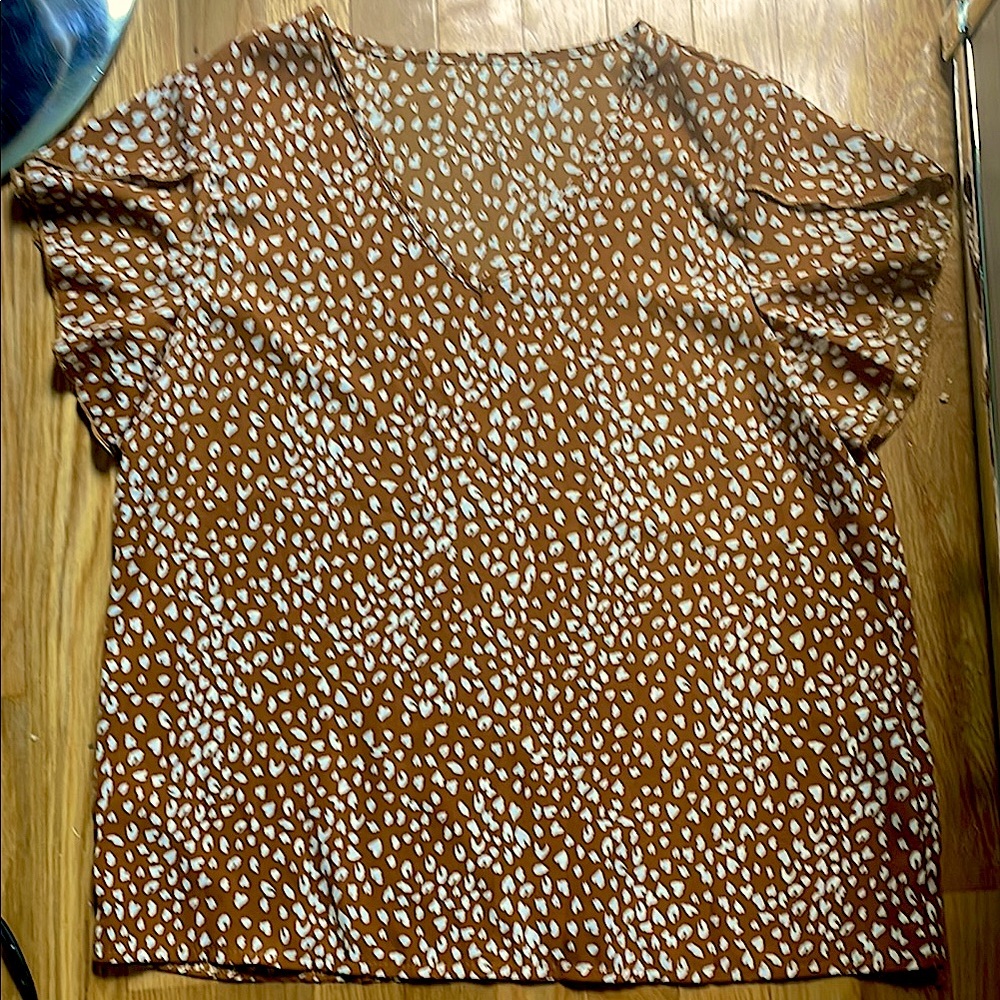 SHEIN Boxy Tan and Brown Flutter Sleeve Blouse